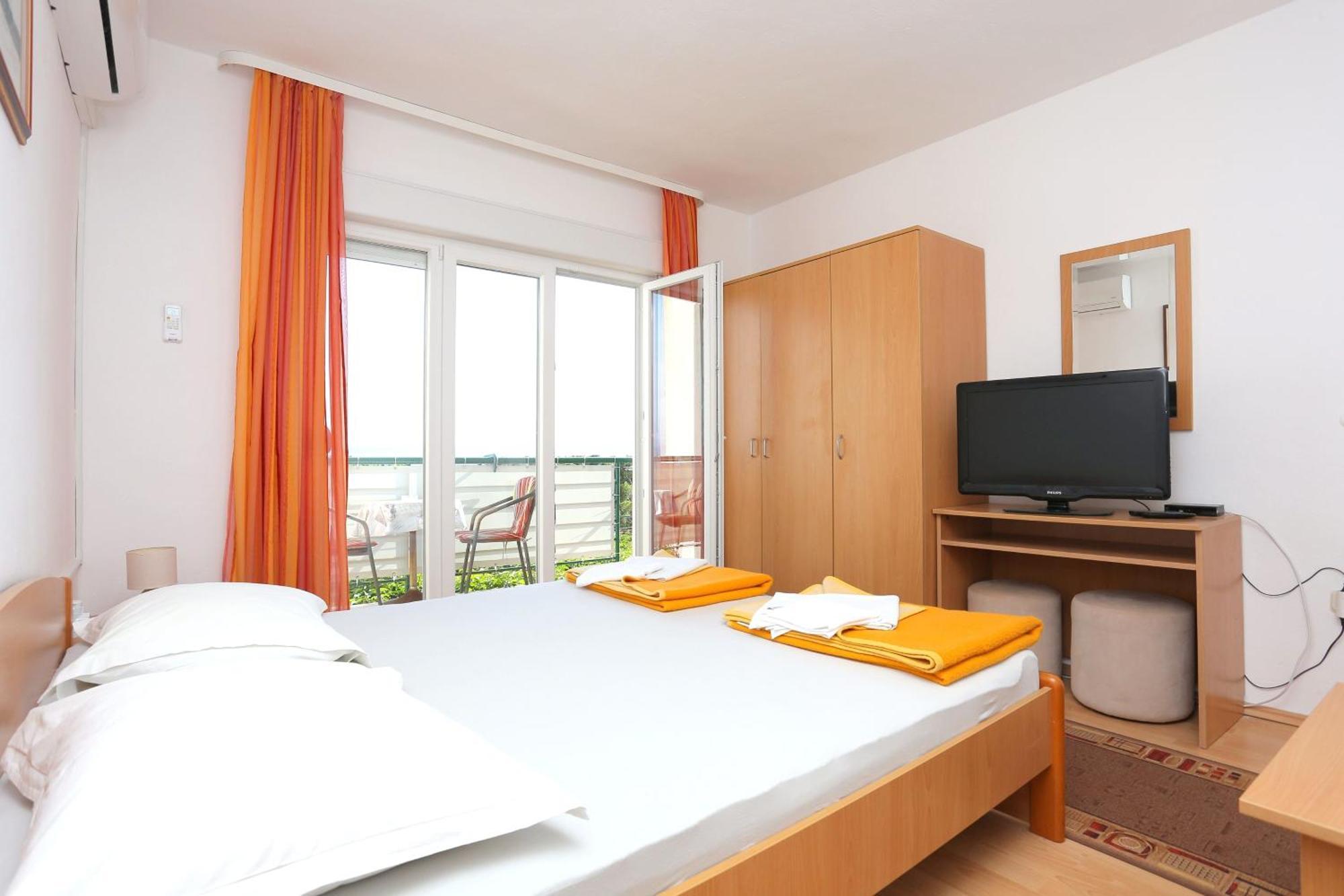 Apartments And Rooms With Parking Space Tucepi, Makarska - 5263 Quarto foto